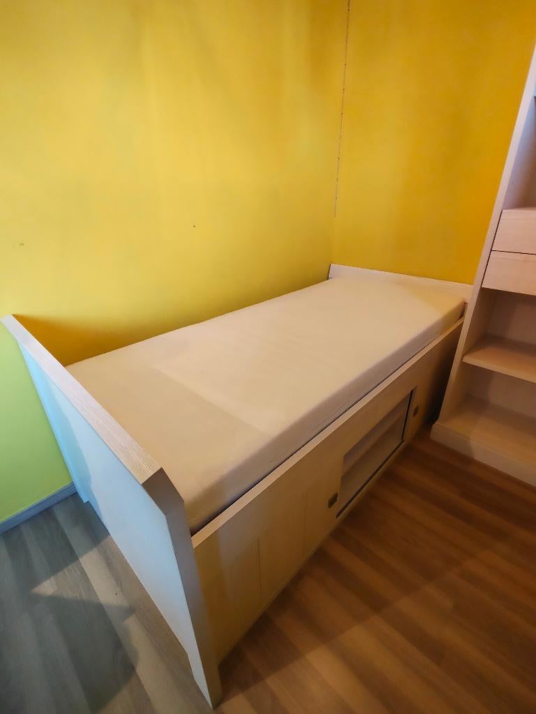 Bed, lattenbodem, matras, bureau, Huis en Inrichting, Ophalen, 90 cm, Eenpersoons, Odrada Meubelen