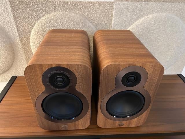Q-Acoustics 3030c oak bookshelf maand !!!, Audio, Tv en Foto, Luidsprekerboxen, Overige merken, Nieuw, Ophalen of Verzenden, 60 tot 120 watt