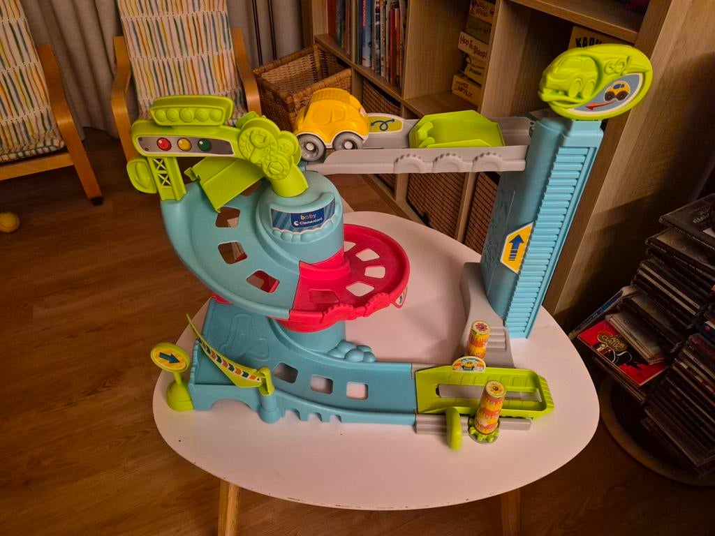 Autogarage baby Clementoni, Ophalen
