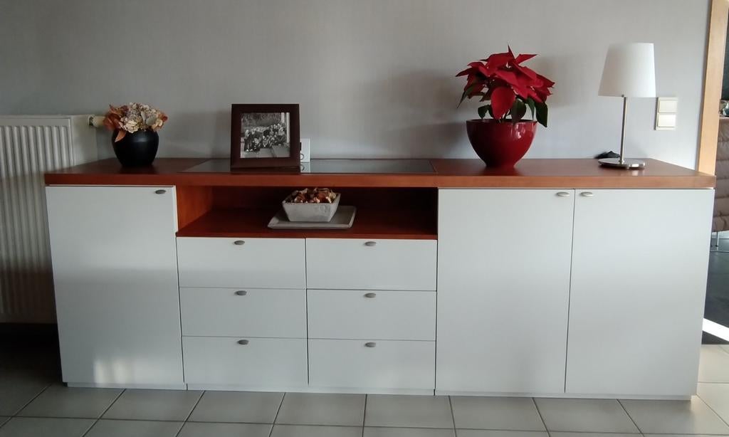Dressoir en glaskast, ook apart te koop kan geleverd worden, Huis en Inrichting, Ophalen, Zo goed als nieuw