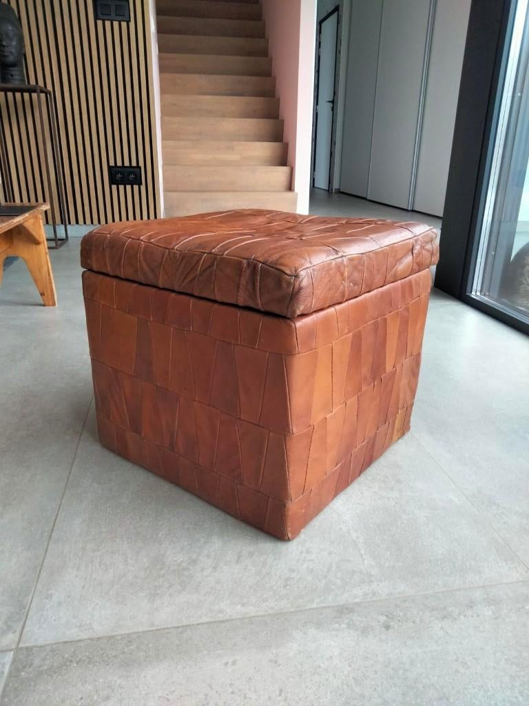 70s vintage design poef patchwork leder De Sede stijl patine, Enlèvement ou Envoi, Utilisé, Cuir, Moins de 50 cm