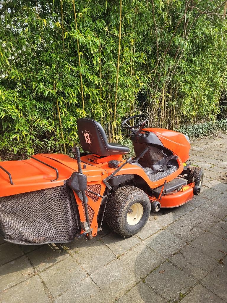 Tracteur tondeuse Kubota GR1600, Jardin & Terrasse, Tondeuses autoportées, Enlèvement ou Envoi, 90 à 120 cm, KUBOTA, Démarrage électrique