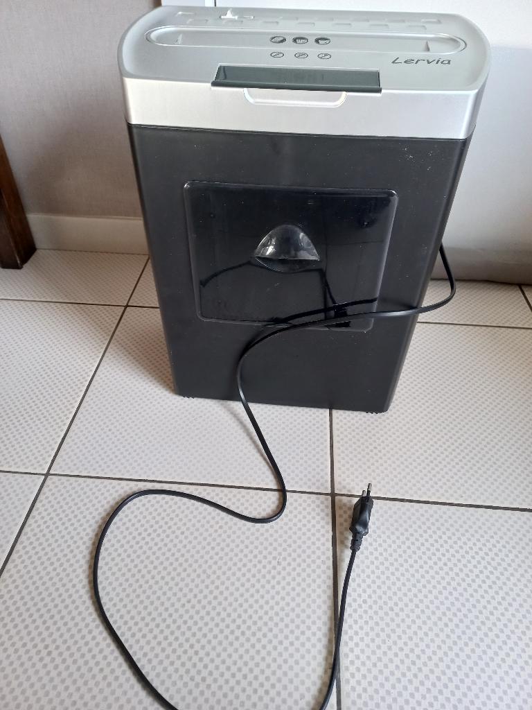 Pervia versnipperaar, Ophalen of Verzenden, Zo goed als nieuw