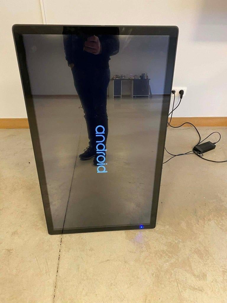 Ecran mobile ( totem ) 43 pouces sur batteries, Neuf, Full HD, Enlèvement, LED