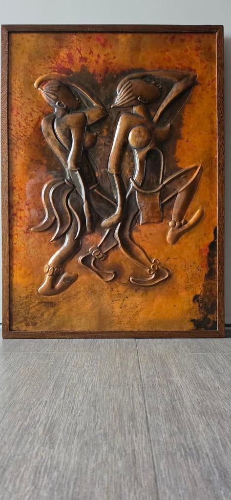 Assiette congolaise en cuivre martelé à la main, Enlèvement, Cuivre