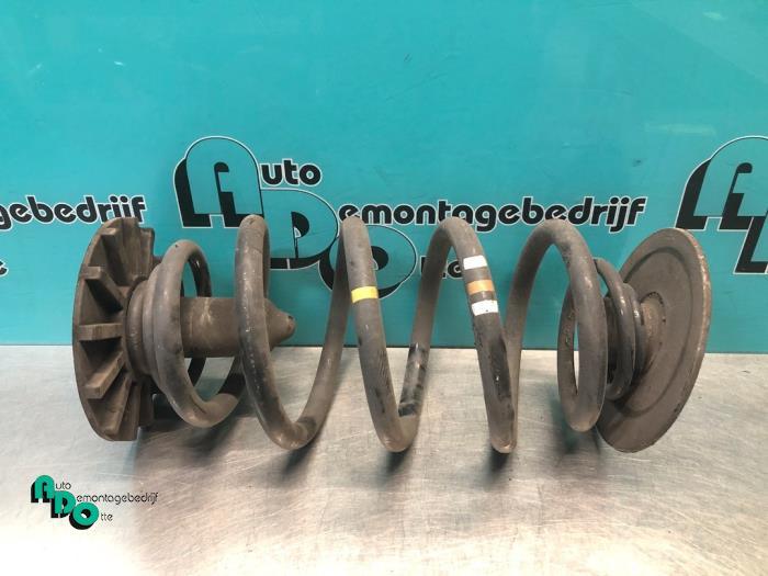 Ressort de flexion arrière d'un Mercedes Citan (Citan 12-), Autos : Pièces & Accessoires, Suspension & Châssis, Mercedes-Benz