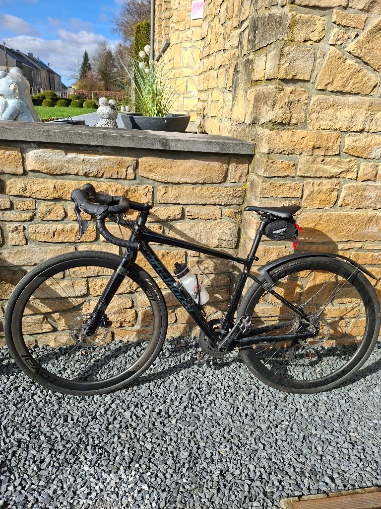 SPECIALIZED GRAVEL DIVERGE COMP AVEC ROUES EN CARBONE., Vélos & Vélomoteurs, Autres marques, 10 à 15 vitesses, 49 à 53 cm, Enlèvement