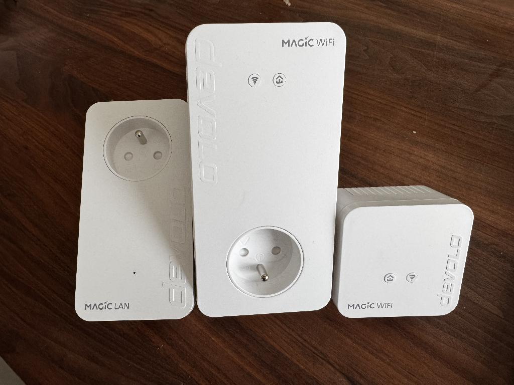 Devolo Magic 1 set – LAN + 2x WiFi (top wifi in heel huis), Computers en Software, Ophalen, Zo goed als nieuw, Devolo