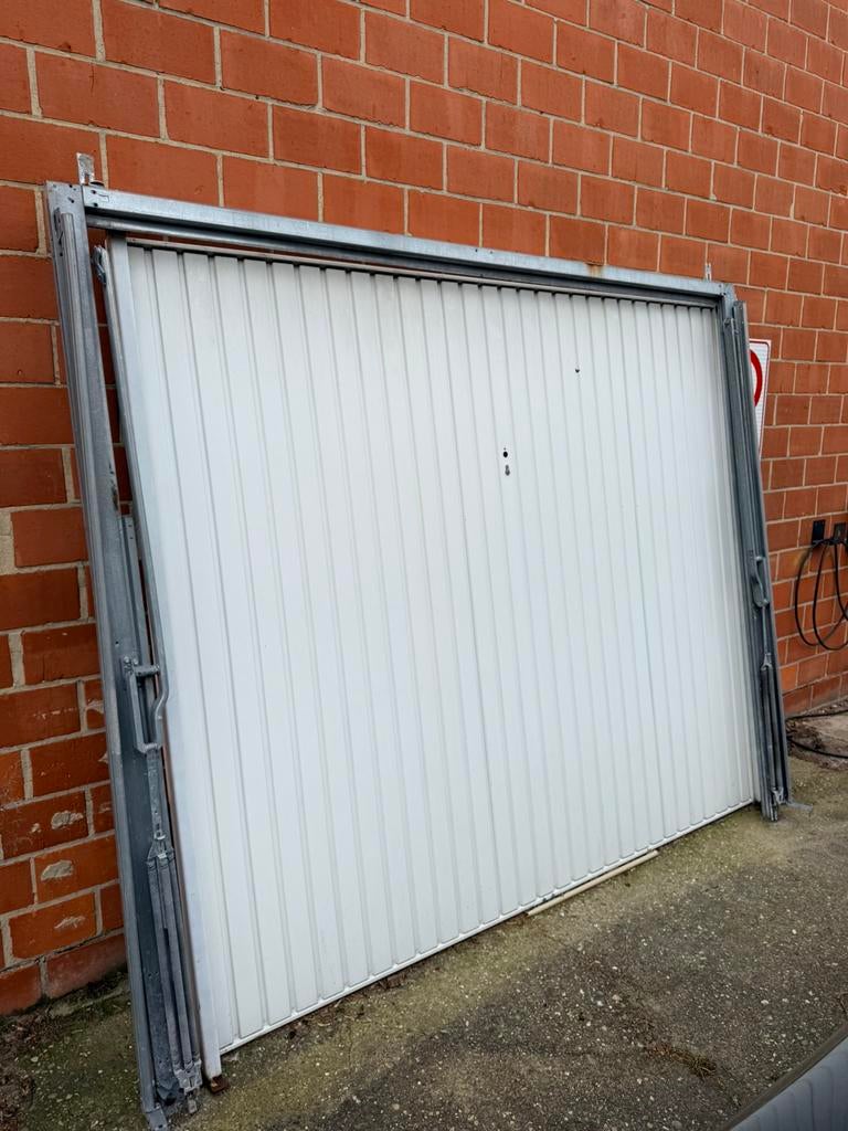 Garagepoort, Ophalen, Zo goed als nieuw