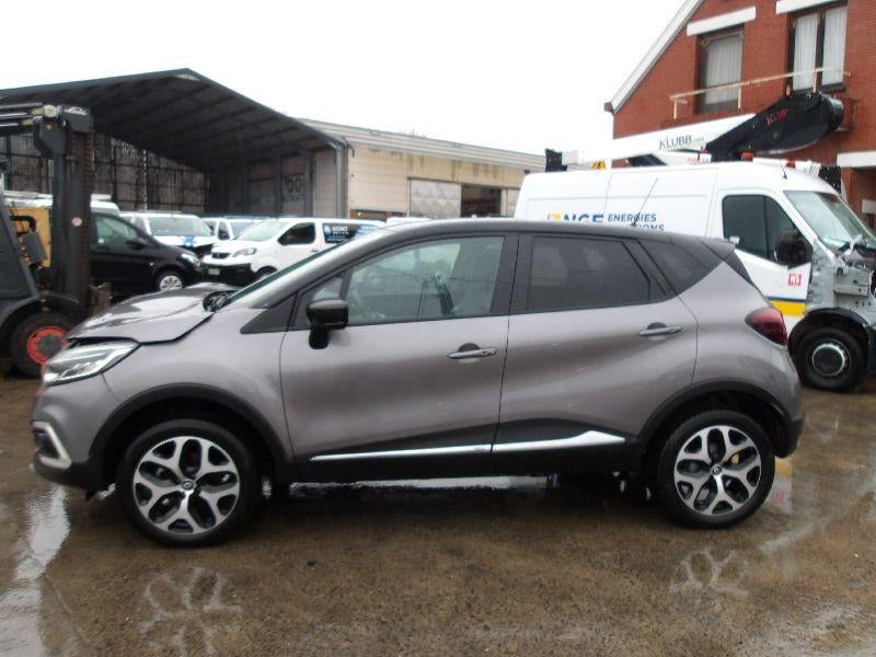 RENAULT CAPTUR  BENZINE 05-17, Cruise Control, Bedrijf, Handgeschakeld, Zilver of Grijs
