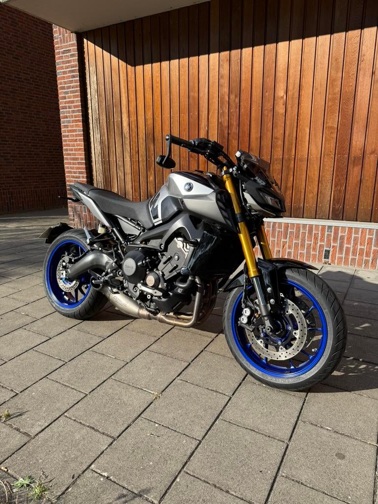 Yamaha MT 09 SP akrapovic, net onderhoud & banden gehad