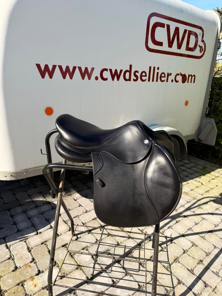 ZWARTE CWD NIEUWSTAAT, Dieren en Toebehoren, Ophalen, Zo goed als nieuw