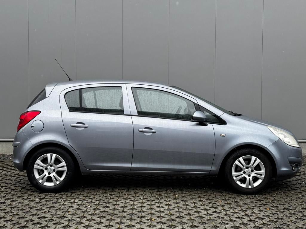 Opel Corsa - Benzine - Automaat - Lage kilometers, Auto's, Euro 5, 4 cilinders, Bedrijf, 5 zetels