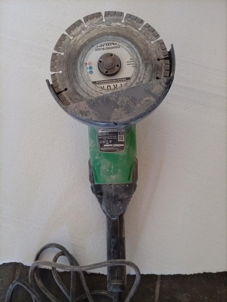 Grote haakse slijper, Enlèvement ou Envoi