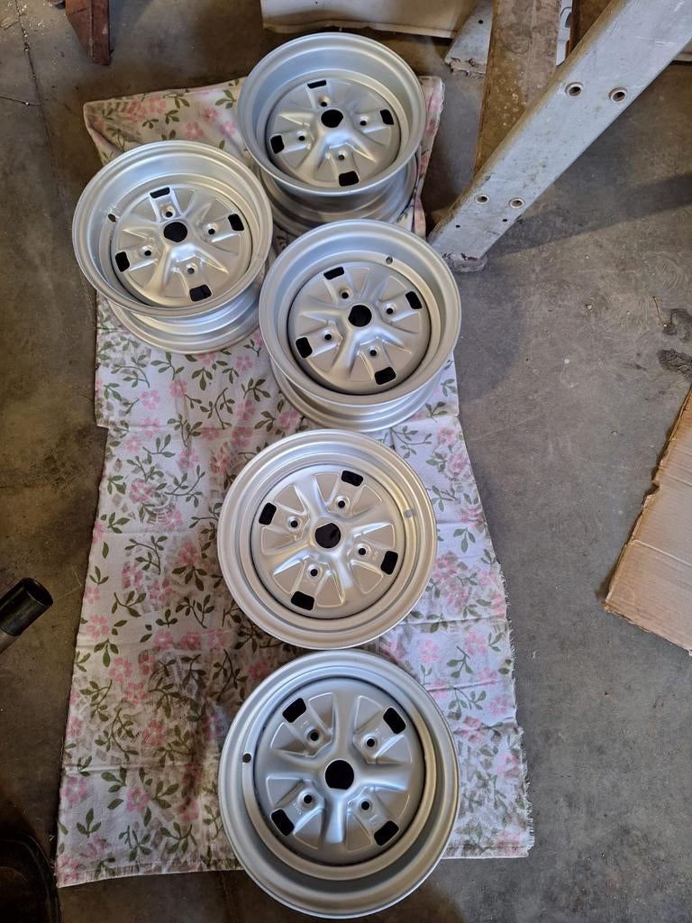 5 jantes 4,5 x 10  MINI  et 22 environ.., Enlèvement, Jante(s)