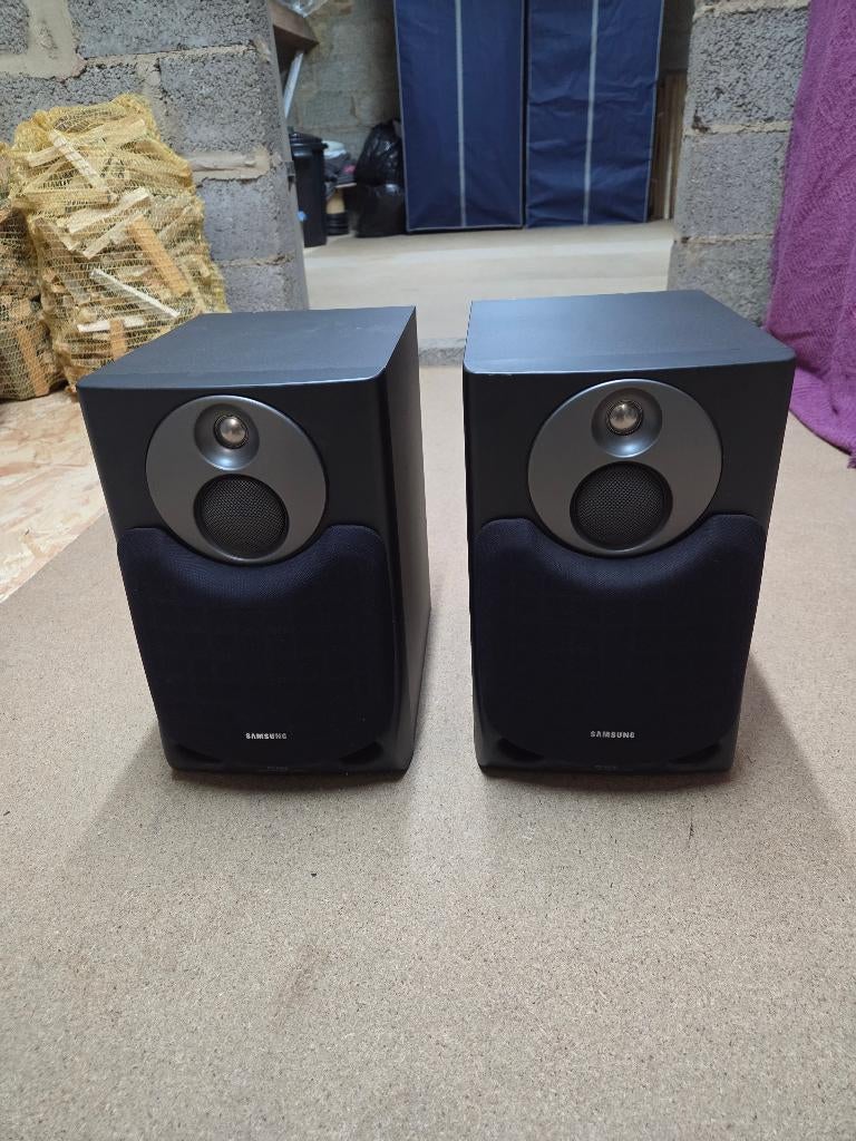 4 Baffles à donner, Audio, Tv en Foto, Luidsprekerboxen, Gebruikt, Minder dan 60 watt, Front, Rear of Stereo speakers, Ophalen