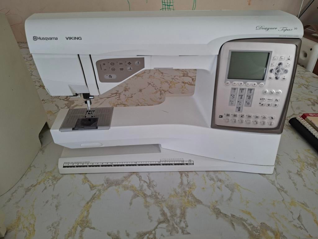 Husqvarna viking Designer topaz 30, Enlèvement, Utilisé, Machine à coudre, Husqvarna