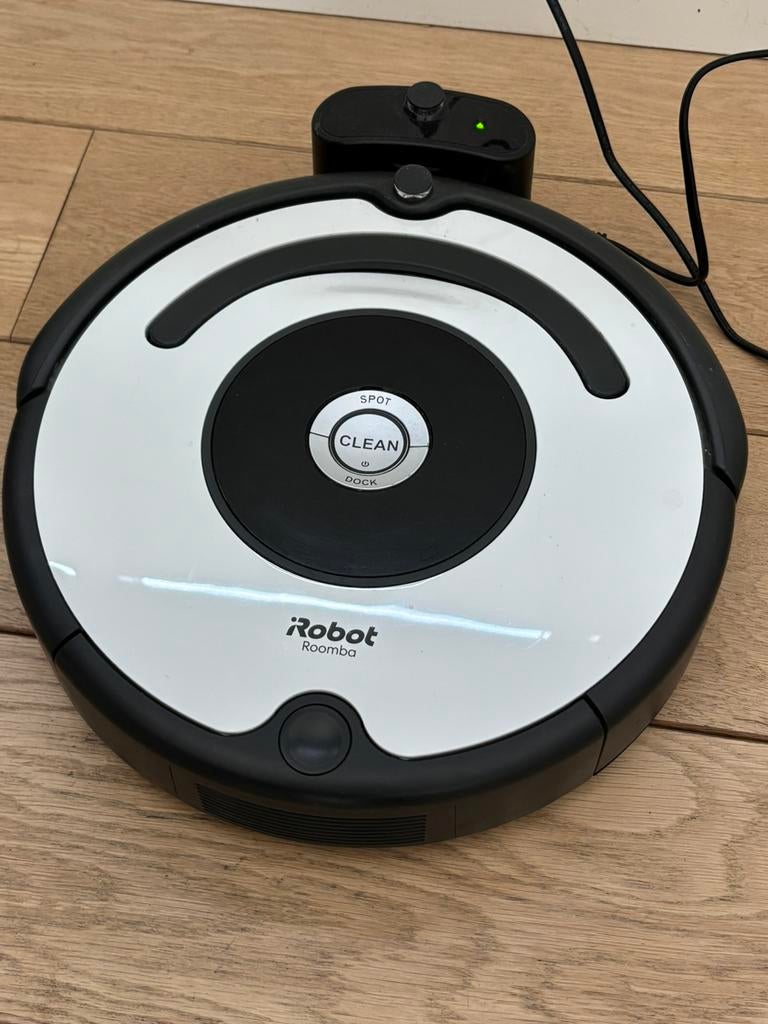 Roomba I-Robot, Enlèvement, Comme neuf