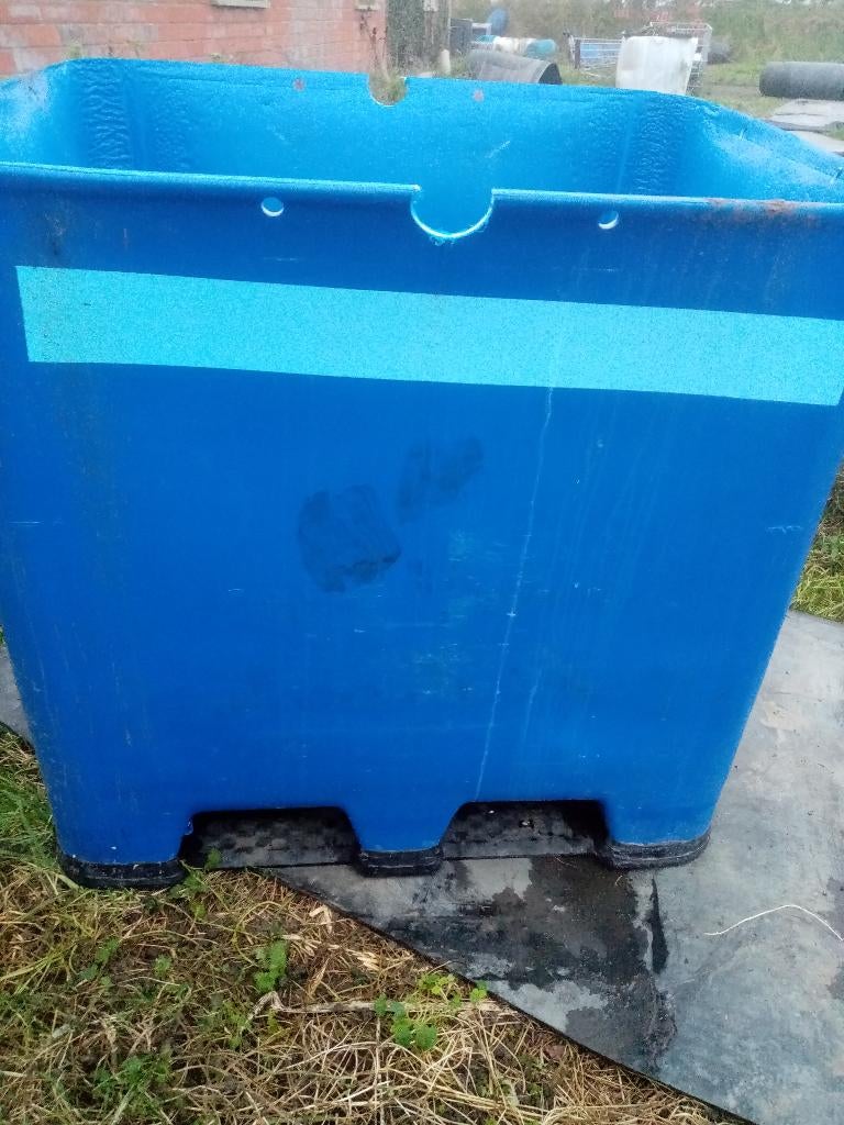 1cm dikwandige kunststof kisten 1000 l onbreekbaar oud ijzer, Ophalen, Zo goed als nieuw