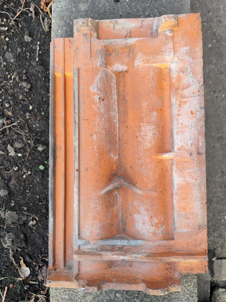 Lot de 400 tuiles TTR 23,5 x 40,5 faire offre, Pierre ou Argile, Comme neuf, Enlèvement, Rouge