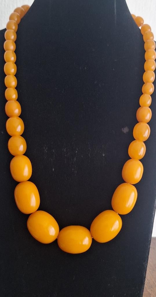 Collier ancien en bakélite, pesant 71 grammes, Enlèvement ou Envoi, Autres matériaux, Collier