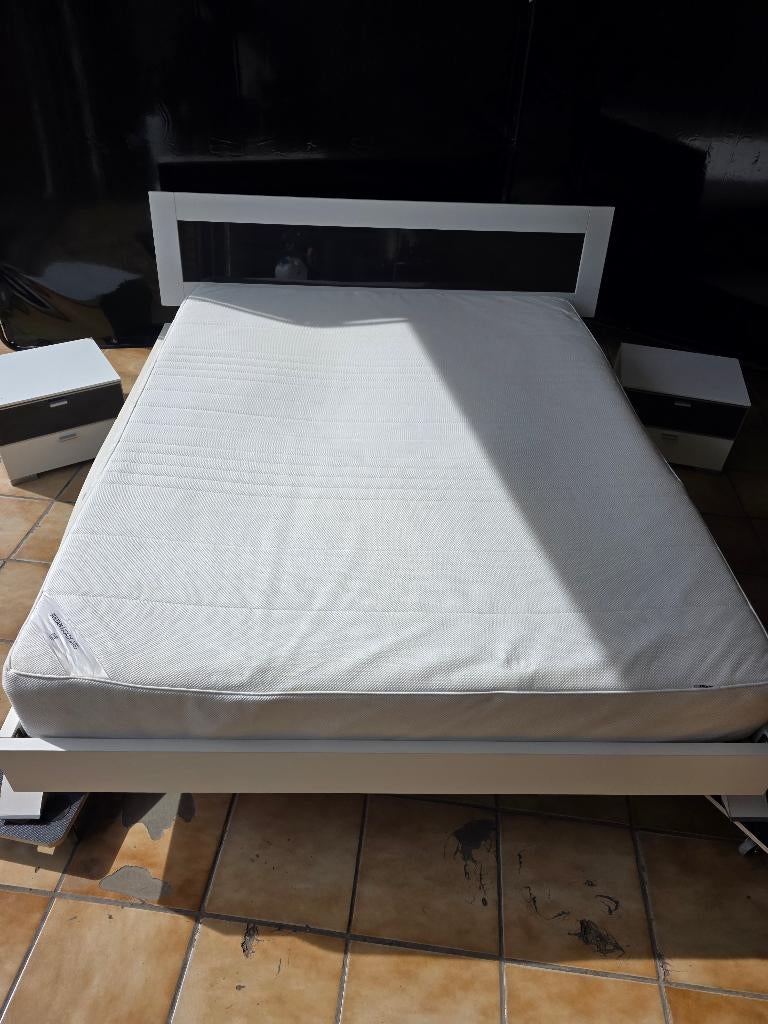 Lit 2 personnes 1m60 sur 2m, Enlèvement, Utilisé, Blanc, Deux personnes