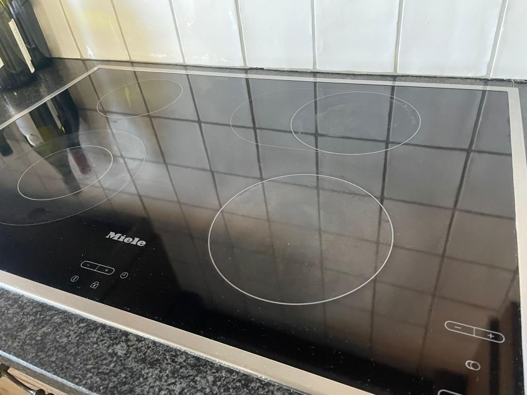 Kookplaat Miele, Elektronische apparatuur, Kookplaten, Gebruikt, Inbouw, Keramisch, 4 kookzones, Ophalen