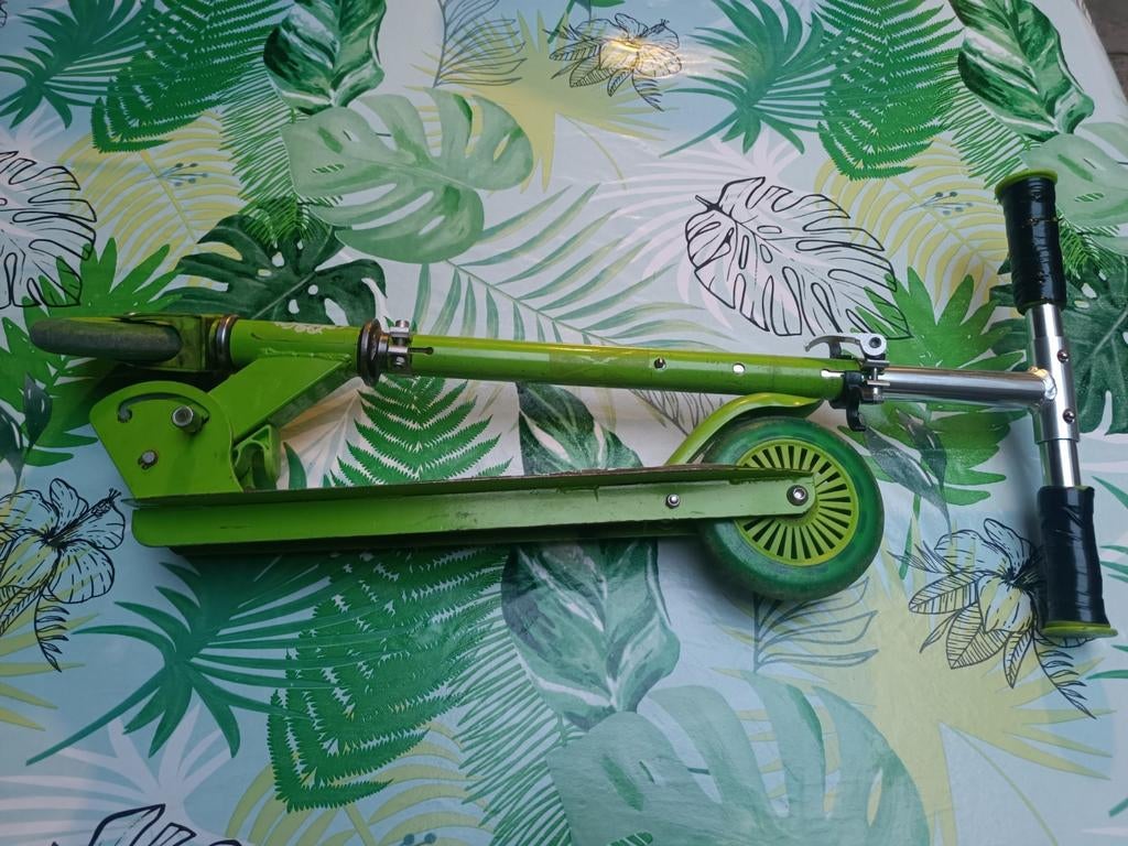 kinderen step kapot moet dringend weg, Fietsen en Brommers, Steps, Ophalen, Gebruikt