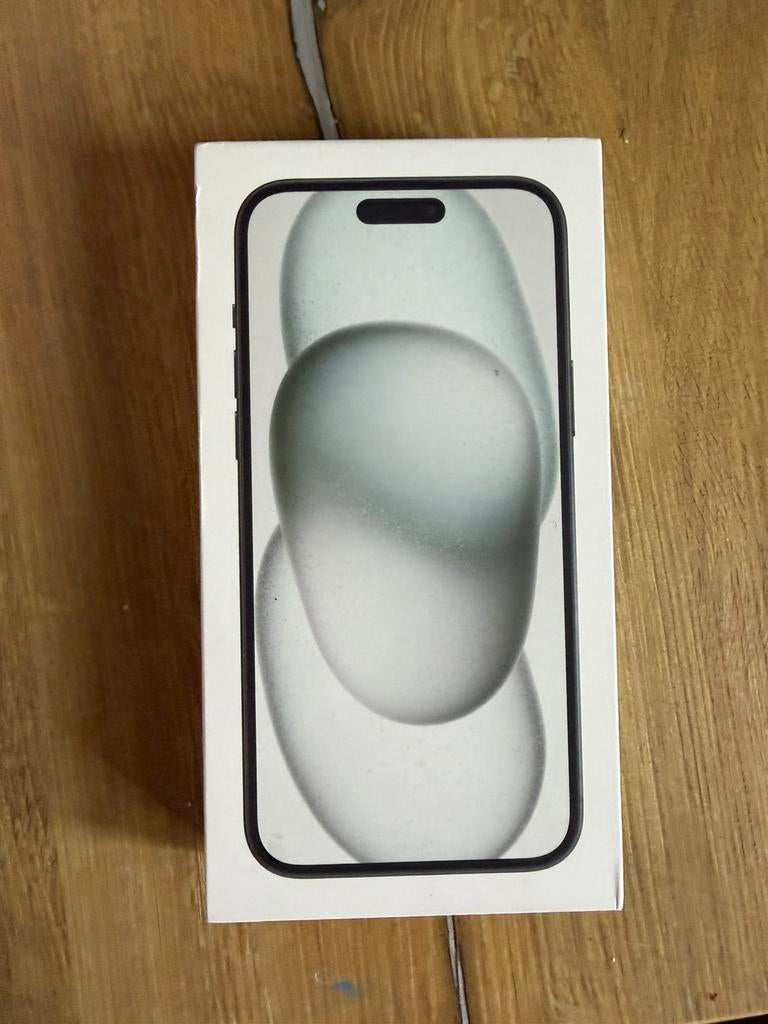 iPhone 15 plus fissuré à l’arrière, Télécoms, Téléphonie mobile | Apple iPhone, 128 GB, Comme neuf, Enlèvement, 91 %