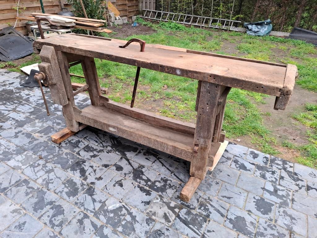 Werkbank beuk ongerestaureerd, Enlèvement