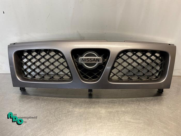 Calandre d'un Nissan Terrano (Terrano II 93-) (LP1), Autos : Pièces & Accessoires, -, 3 mois de garantie, Utilisé, -