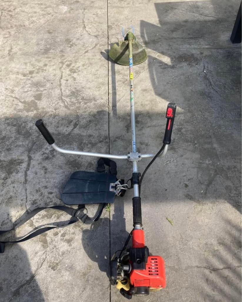 Débroussailleuse à louer, Tuin en Terras, Bosmaaiers, Zo goed als nieuw, Ophalen