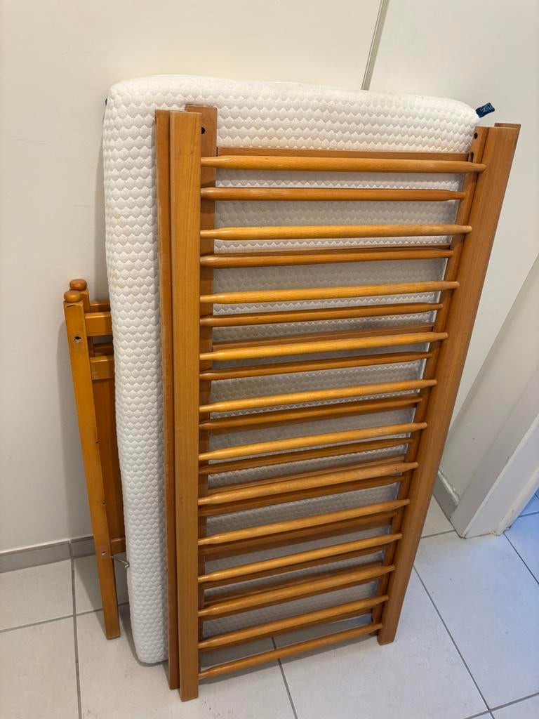 Baby bedje, Huis en Inrichting, Ophalen, Zo goed als nieuw, Eenpersoons