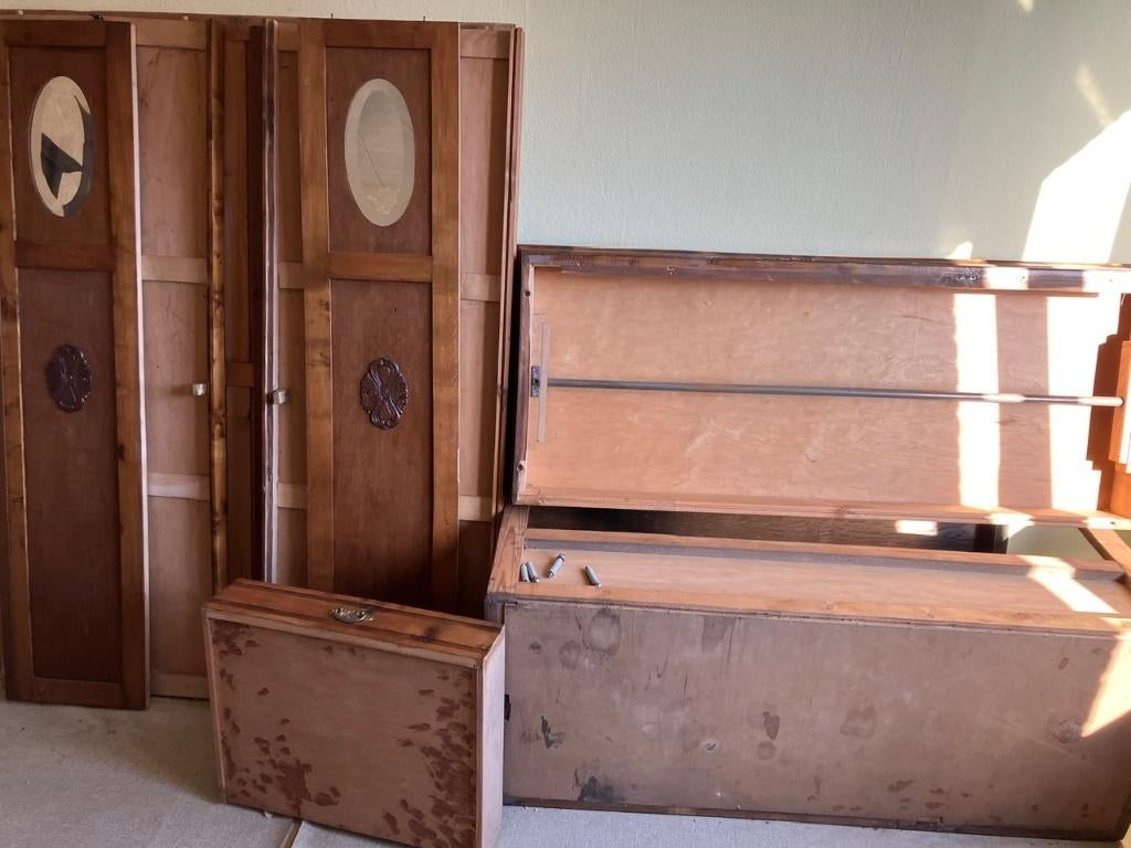 Houten kledingkast met mooie details, Huis en Inrichting, Gebruikt, 100 tot 150 cm, Antiek/retro, Overige houtsoorten