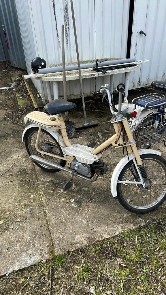 Honda amigo beige hardtail, Enlèvement