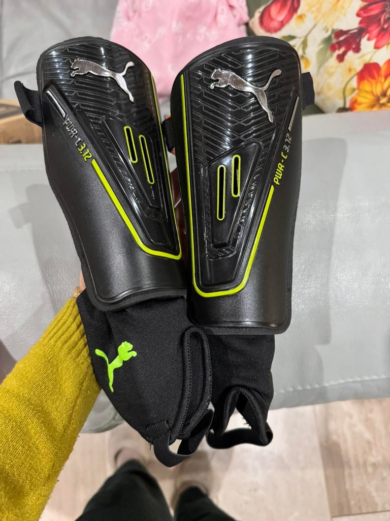 Protège tibia football taille L/M/S, Sports & Fitness, Taille L, Enlèvement ou Envoi, Comme neuf