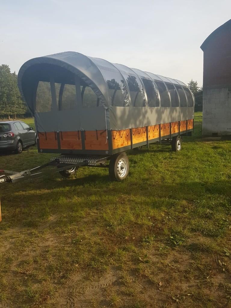 Te huur huifkar, Dieren en Toebehoren, Zo goed als nieuw, Overige typen, Paard, Gesloten