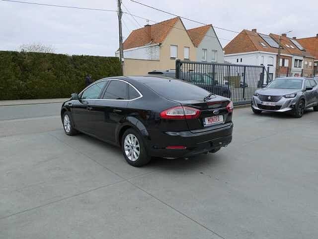 Ford Mondeo 5d 1.6 TDCi 115pk Titanium Luxe Leder Trekhaak, Auto's, Ford, Euro 5, Mondeo, USB, Zwart