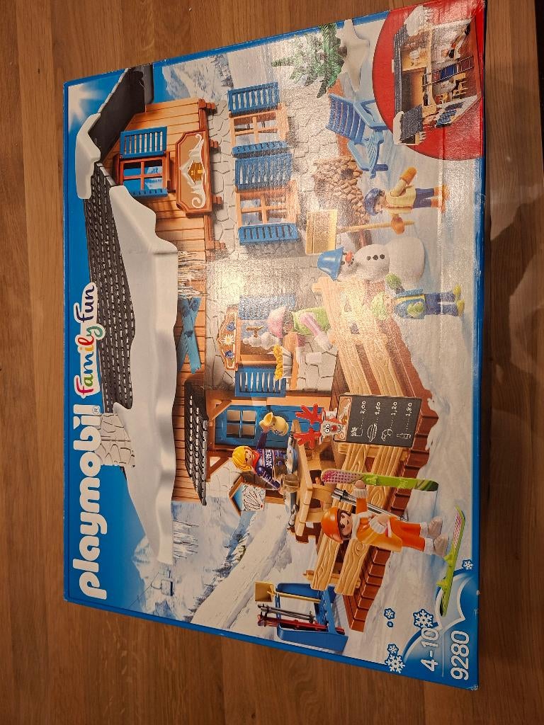 PLAYMOBIL 9280 FAMILY Fun Chalet avec skieurs-Neuf et scellé EUR 99,99