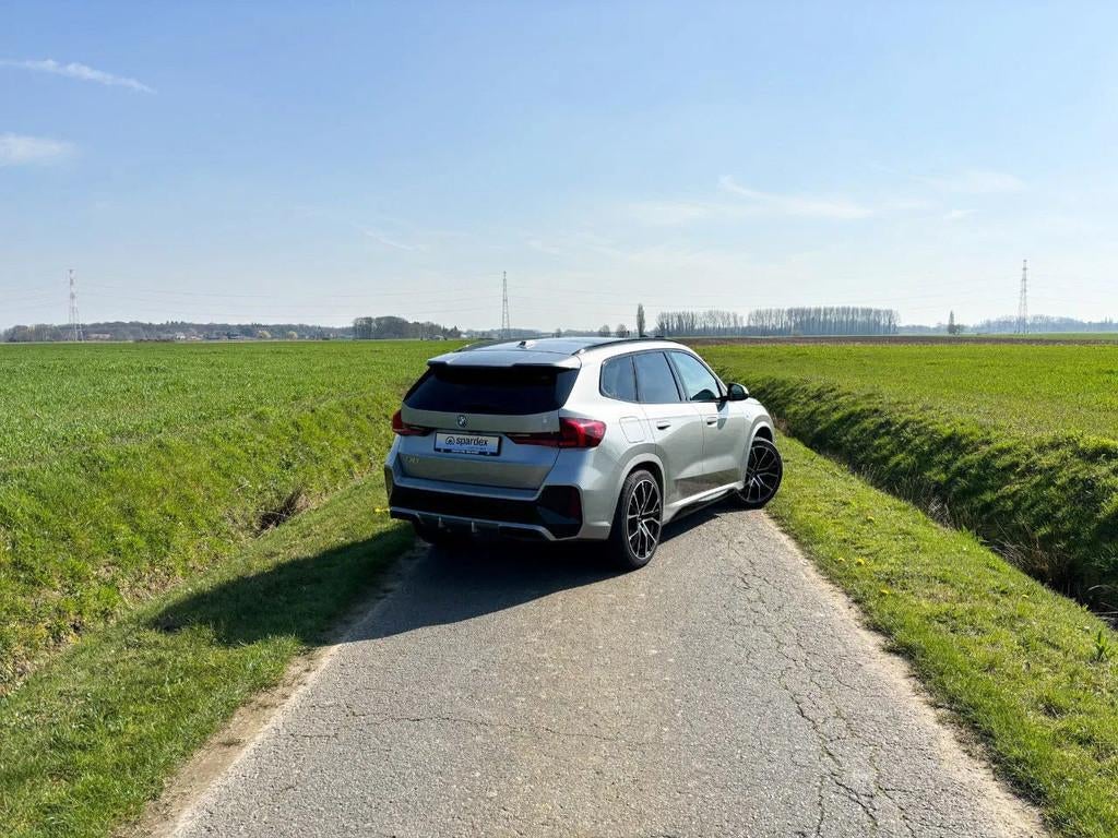 BMW iX1 xDrive 30 M-sport | Leasing (automatique), Autos, Euro 6, Entreprise, 5 portes, 5 places