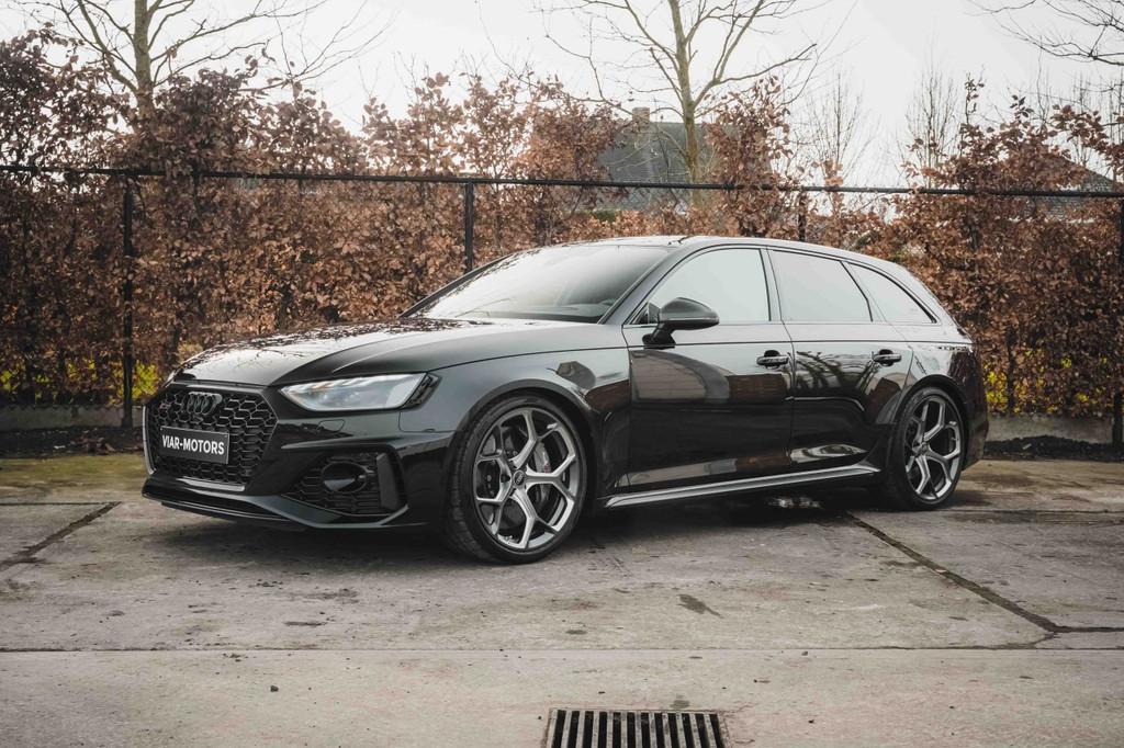 Audi RS4 Avant - 25 years edition - 470PK (bj 2025), Auto's, Automaat, Alcantara, Zwart, Bedrijf
