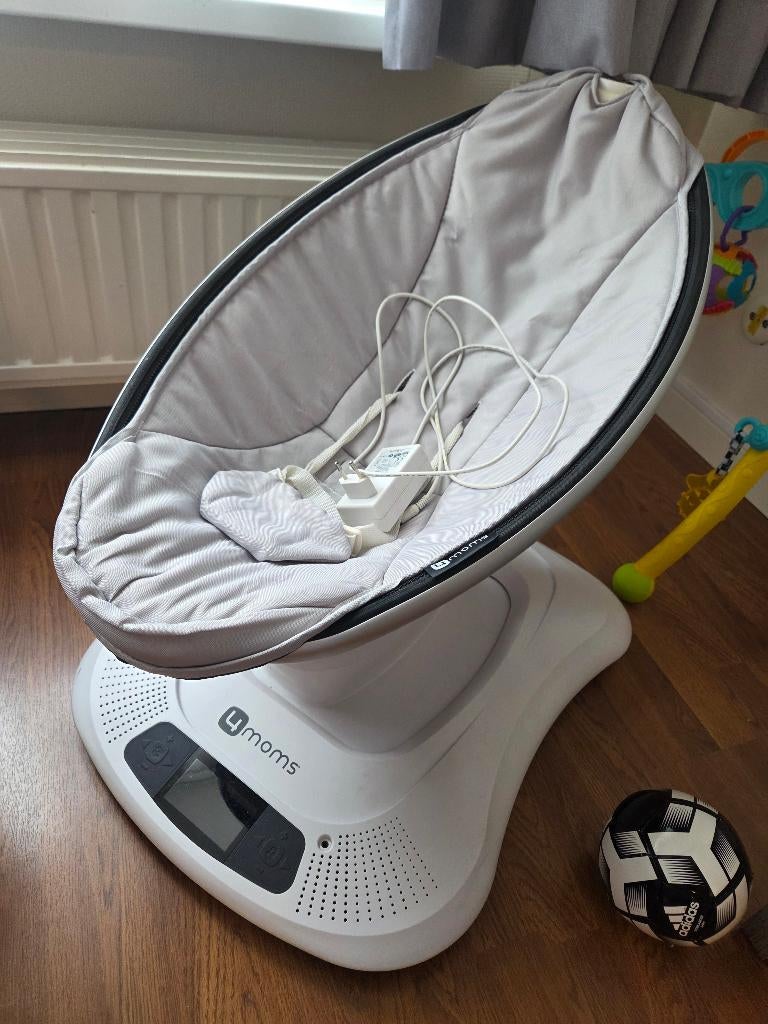 Mamaroo 4 moms, Kinderen en Baby's, Wipstoeltjes, Gebruikt, Schommelstoel, Verstelbaar, Ophalen