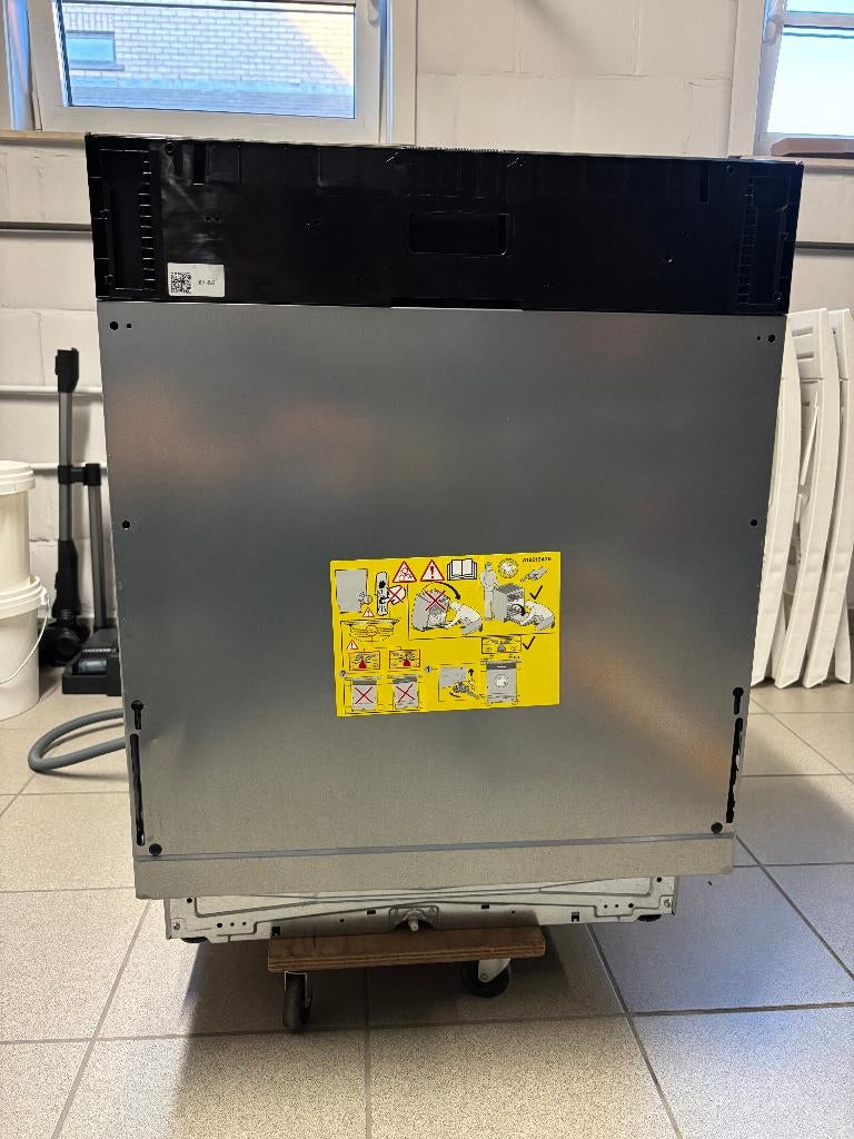 Vaatwasser AEG FSE63757P / Inbouw / Volledig geïntegreerd, Elektronische apparatuur, Vaatwasmachines, Gebruikt, Inbouw, 85 tot 90 cm