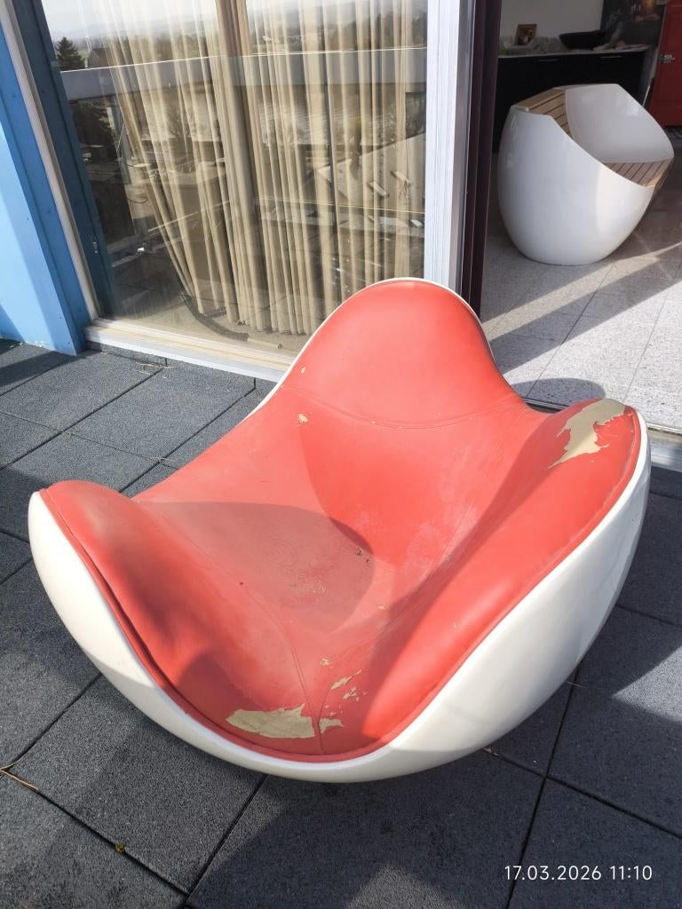 Vintage loungestoelen in ballen/eieren fvorm wit en rood, Huis en Inrichting, Fauteuils, Ophalen, Gebruikt, Absolute vintage California