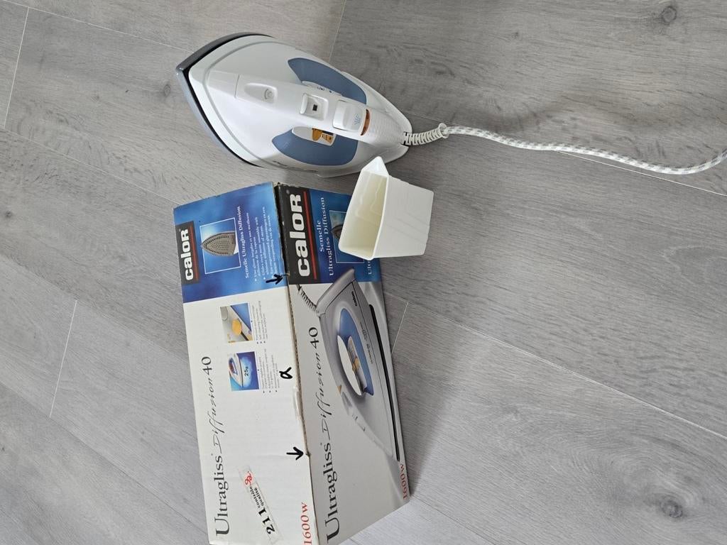 Fer à repasser, Enlèvement, Comme neuf