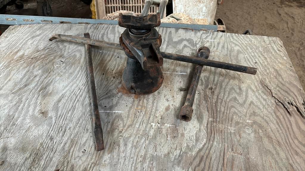 Antieke krik, Ophalen, Gebruikt, Manueel