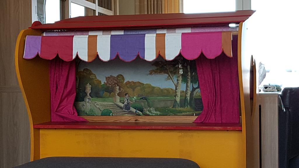 Miffy Playhouse et spectacle de marionnettes, Enlèvement, Utilisé, Bois