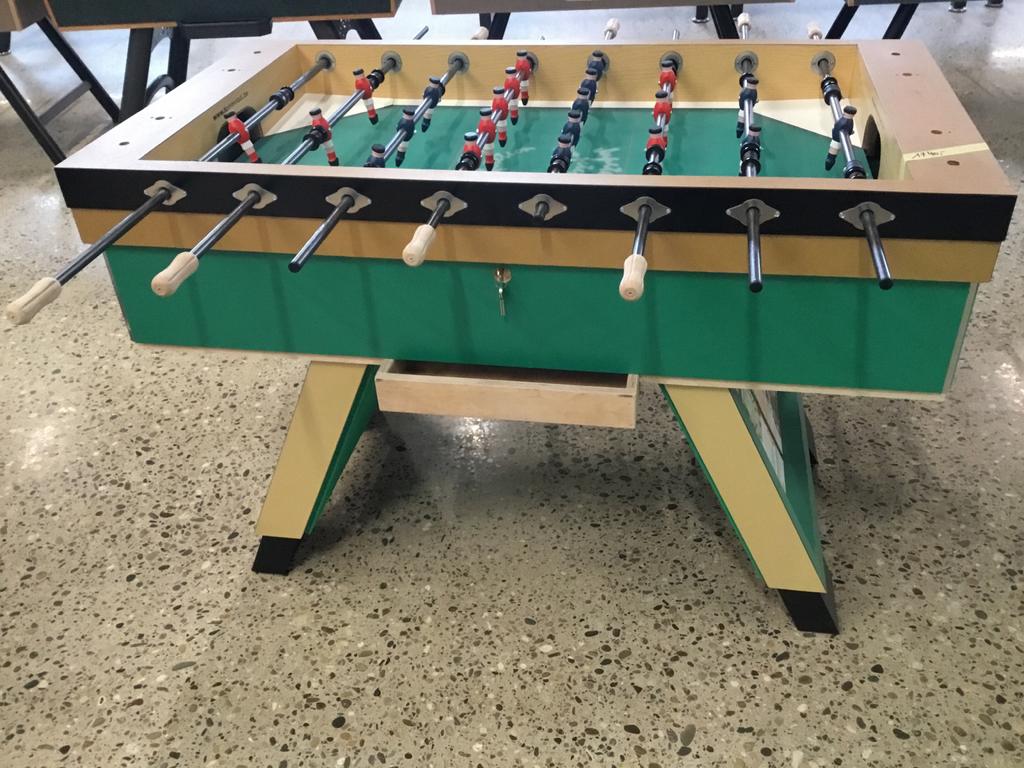 Opgemaakte groene jupiter, kicker tafelvoetbal, Ophalen of Verzenden, Gebruikt