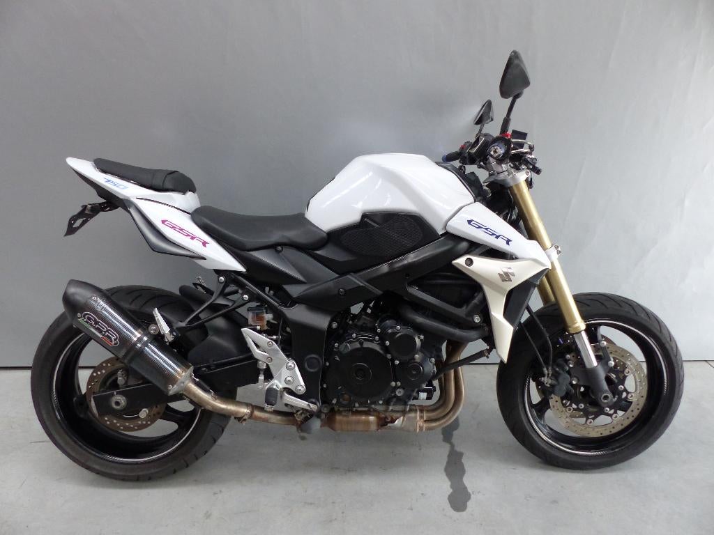 GSR750 de 2011 accidentée, 750 cm³, Entreprise, Plus de 35 kW, Naked bike