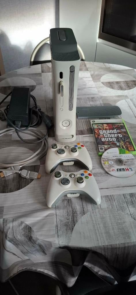 XBOX 360 premium., Games en Spelcomputers, Ophalen, Zo goed als nieuw